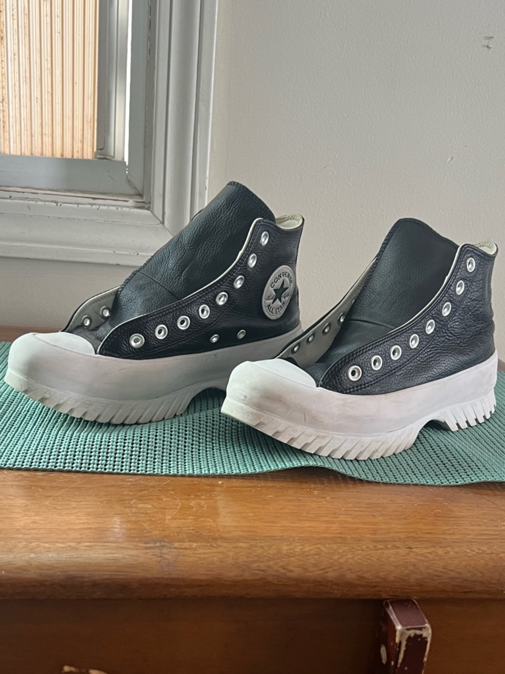 Black Platform High-Top converse Sneakers with White Sole